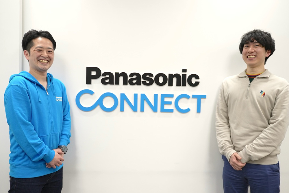 新井野さん(左)・インタビュアーのパナソニック コネクト 高尾さん(右)の写真